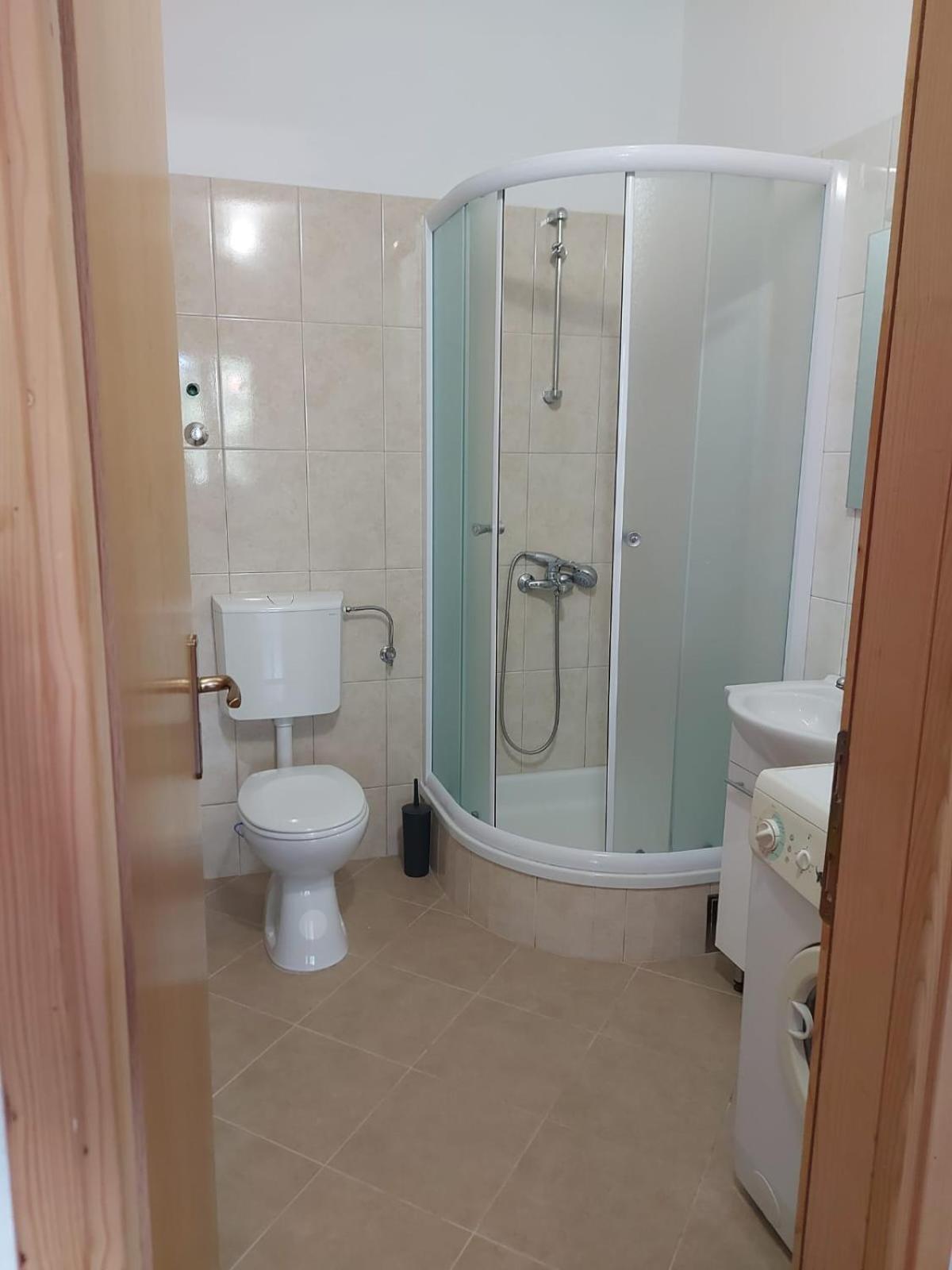 Apartmani Neva Makarska Exterior foto
