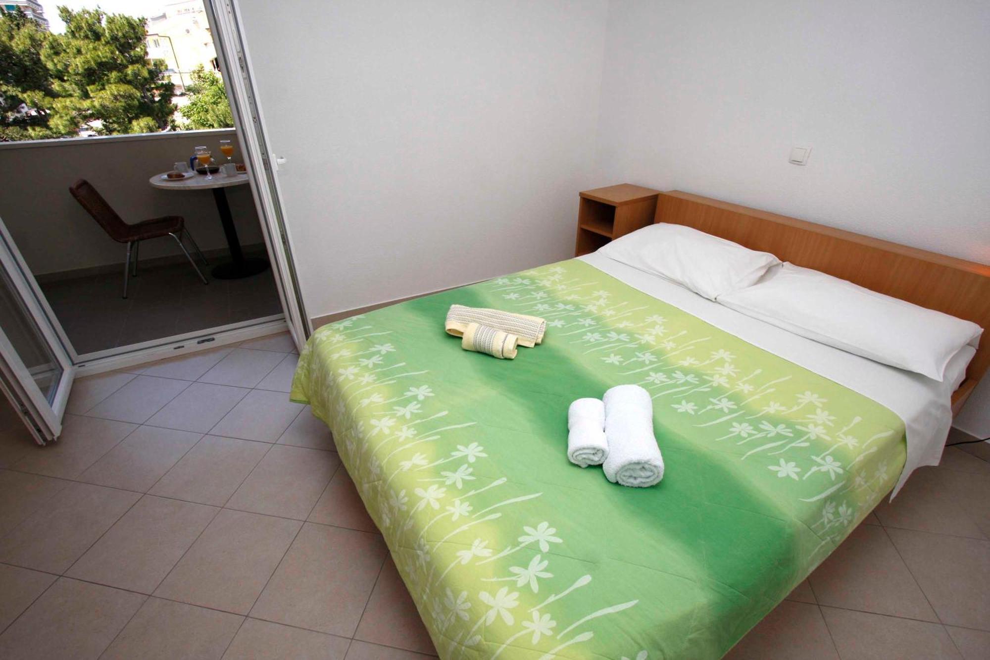 Apartmani Neva Makarska Exterior foto