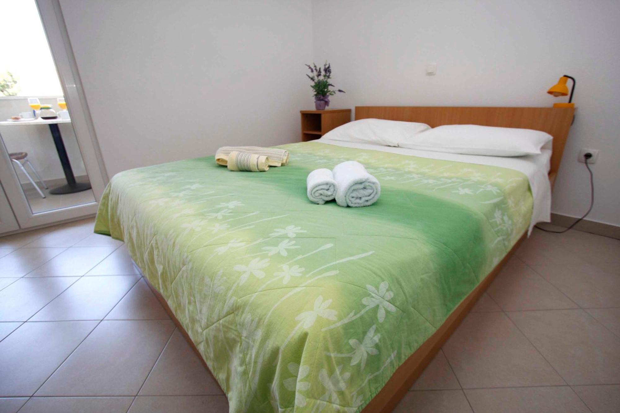 Apartmani Neva Makarska Exterior foto