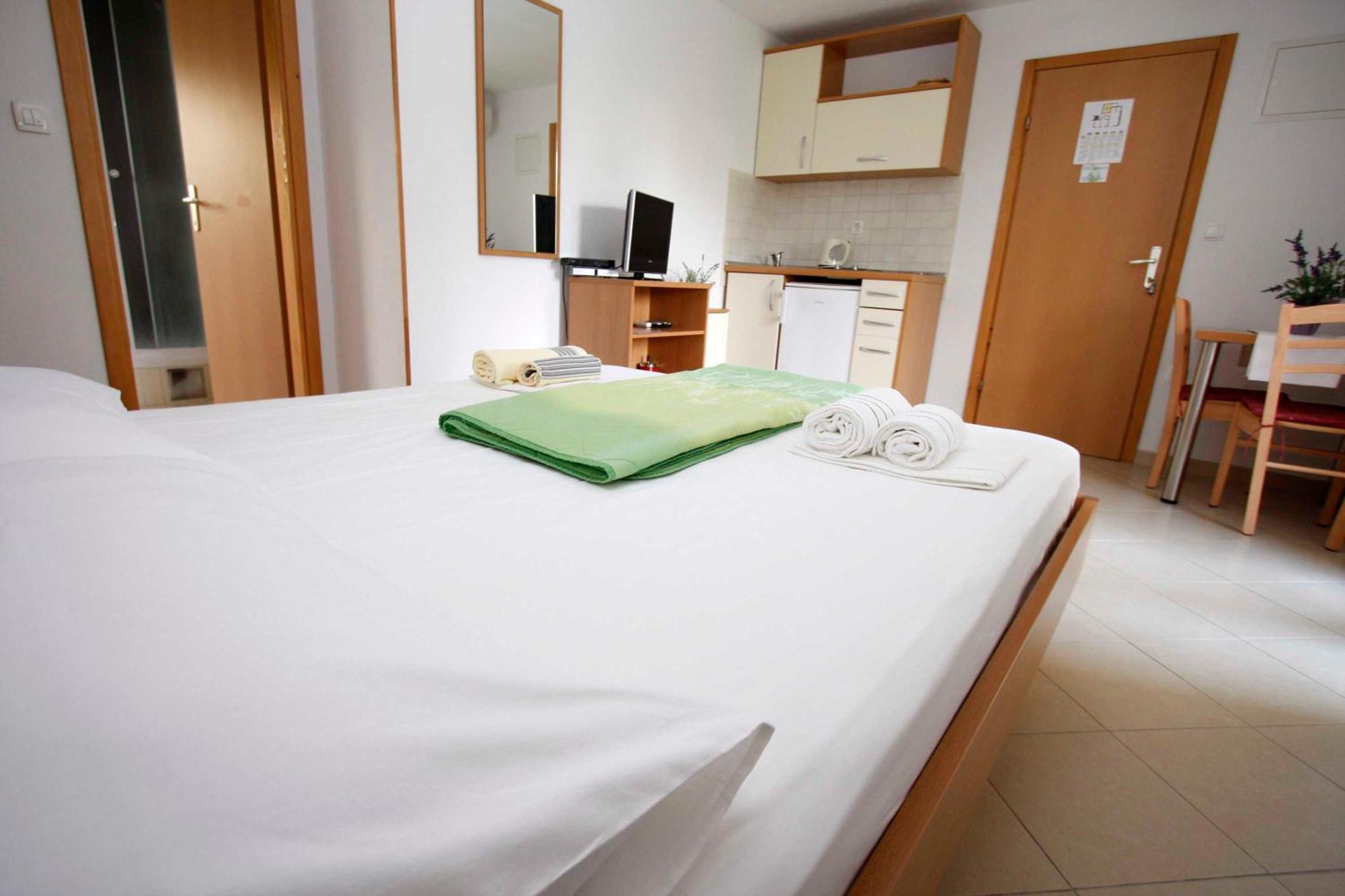 Apartmani Neva Makarska Exterior foto